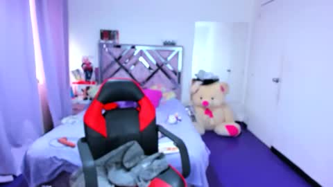 luna_analya online show from February 28, 2026, 6:20 pm