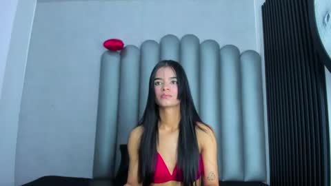 Snapshot of luna_bella_23 chatting on April 23, 2026, 3:30 am luna_bella_23 online show from April 23, 2026, 3:30 am