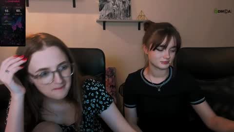 luna_berryy online show from December 7, 2024, 4:09 am