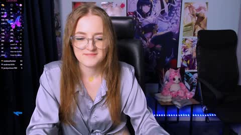 luna_berryy online show from December 15, 2024, 1:57 am
