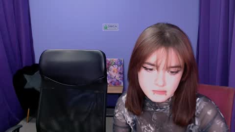 luna_berryy online show from December 18, 2024, 8:25 pm