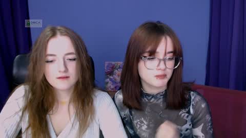 luna_berryy online show from December 18, 2024, 11:40 pm