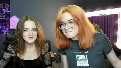 luna_berryy online show from December 23, 2024, 7:41 pm