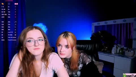 luna_berryy online show from January 31, 2025, 11:35 pm