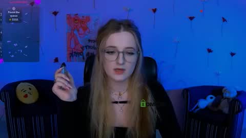 Snapshot of luna_berryy chatting on April 22, 2026, 7:48 pm luna_berryy online show from April 22, 2026, 7:48 pm