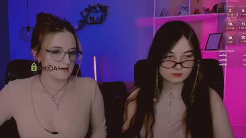 Snapshot of luna_berryy chatting on April 25, 2026, 7:44 pm luna_berryy online show from April 25, 2026, 7:44 pm