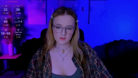 Snapshot of luna_berryy chatting on May 7, 2026, 8:14 pm luna_berryy online show from May 7, 2026, 8:14 pm