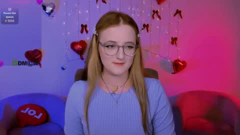 Snapshot of luna_berryy chatting on May 8, 2026, 7:52 pm luna_berryy online show from May 8, 2026, 7:52 pm