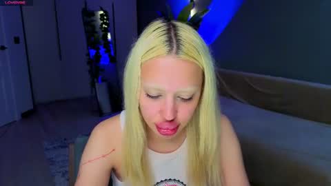 luna_beverly online show from June 13, 2026, 8:29 pm