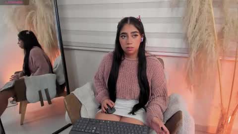 Snapshot of luna_cute14 chatting on March 18, 2026, 9:51 pm luna_cute14 online show from March 18, 2026, 9:51 pm