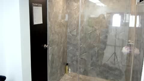 luna  online show from March 10, 2025, 9:53 am