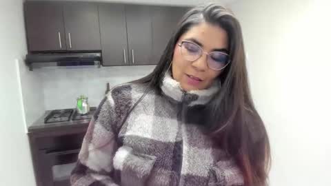 luna  online show from December 16, 2025, 11:15 am