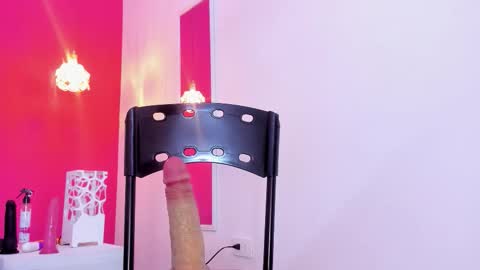 Luna online show from March 10, 2026, 8:14 pm