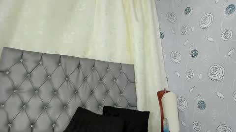Luna Eva online show from December 28, 2024, 6:18 pm