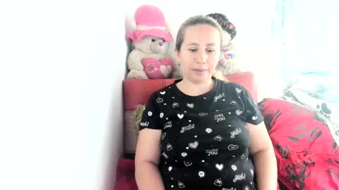 lunafantastic online show from September 9, 2025, 5:12 pm