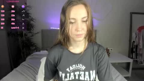 Snapshot of luna_go1d chatting on September 25, 2025, 11:52 pm Luna online show from September 25, 2025, 11:52 pm