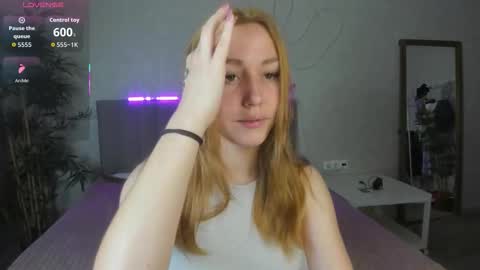 Snapshot of luna_go1d chatting on October 19, 2025, 12:22 am Luna online show from October 19, 2025, 12:22 am