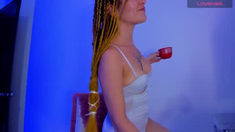 Snapshot of luna_hazard chatting on December 8, 2024, 6:54 am luna_hazard online show from December 8, 2024, 6:54 am