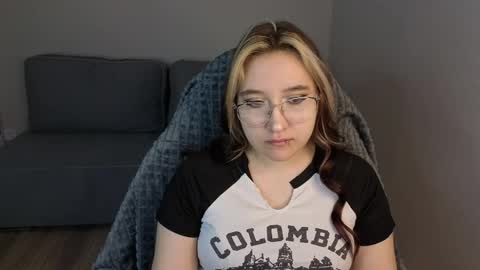 Luna Host online show from April 2, 2026, 1:36 am