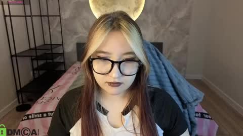 Luna Host online show from April 3, 2026, 1:25 am