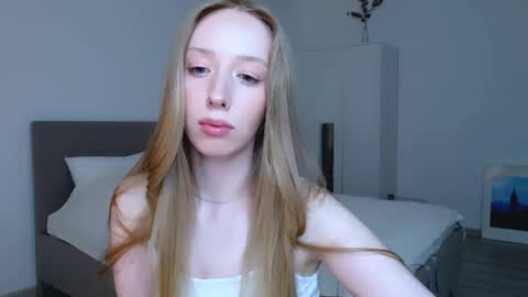 Luna online show from January 19, 2025, 3:08 am