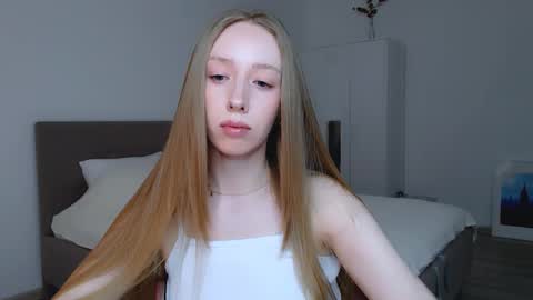 Luna online show from February 24, 2025, 7:52 pm