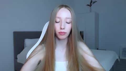 Luna online show from October 21, 2025, 7:58 pm