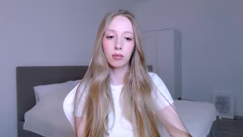 Snapshot of luna_insanity chatting on February 19, 2026, 9:55 pm Luna online show from February 19, 2026, 9:55 pm