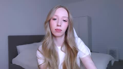 Snapshot of luna_insanity chatting on February 26, 2026, 9:03 pm Luna online show from February 26, 2026, 9:03 pm