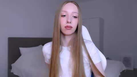 Snapshot of luna_insanity chatting on March 18, 2026, 9:40 pm Luna online show from March 18, 2026, 9:40 pm