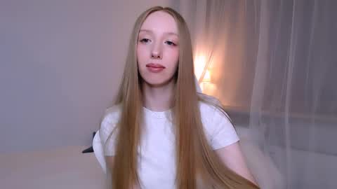 Luna online show from April 22, 2026, 9:27 pm
