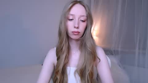 Luna online show from April 26, 2026, 8:28 pm
