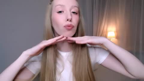 Luna online show from May 6, 2026, 10:59 pm