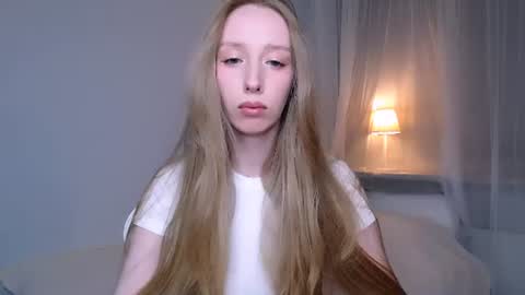 Luna online show from June 12, 2026, 10:52 pm