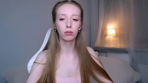 Luna online show from June 13, 2026, 10:40 pm