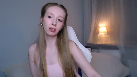 Luna online show from June 14, 2026, 2:24 am