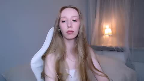 Luna online show from June 20, 2026, 10:56 pm