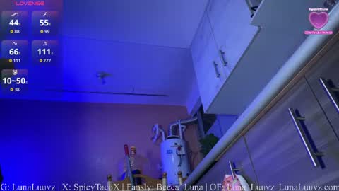 Luna Luuvz online show from June 20, 2026, 4:04 am