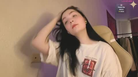 Snapshot of luna_moon13 chatting on April 10, 2026, 1:11 am Luna online show from April 10, 2026, 1:11 am