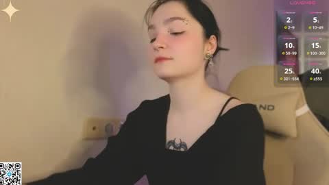 Luna online show from April 23, 2026, 2:24 am