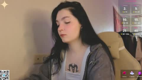 Luna online show from April 26, 2026, 2:42 am