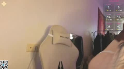 Luna online show from May 7, 2026, 2:06 am