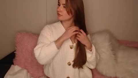 Luna online show from February 5, 2026, 3:27 pm