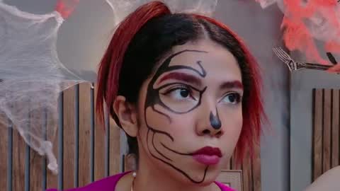 LUNA  online show from October 17, 2025, 1:14 pm