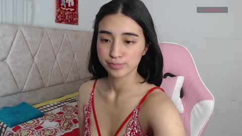 luna_roussee online show from December 6, 2024, 7:12 pm