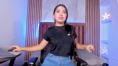 Snapshot of luna_sweeett_ chatting on October 16, 2025, 1:01 pm Luna online show from October 16, 2025, 1:01 pm