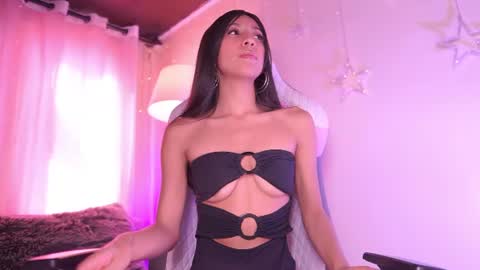 luna_sweeth online show from July 28, 2026, 7:39 pm