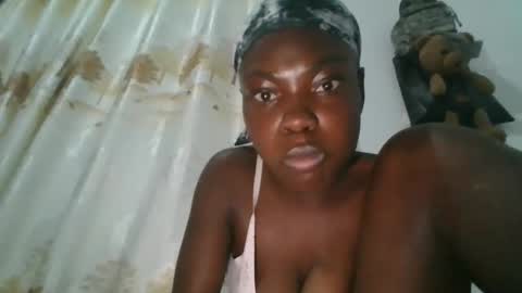 Snapshot of luna_tease chatting on November 3, 2025, 9:05 pm luna_tease online show from November 3, 2025, 9:05 pm