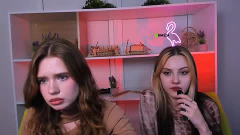 Luna online show from September 22, 2025, 7:05 pm