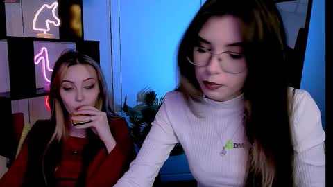 Luna online show from October 26, 2025, 8:15 pm